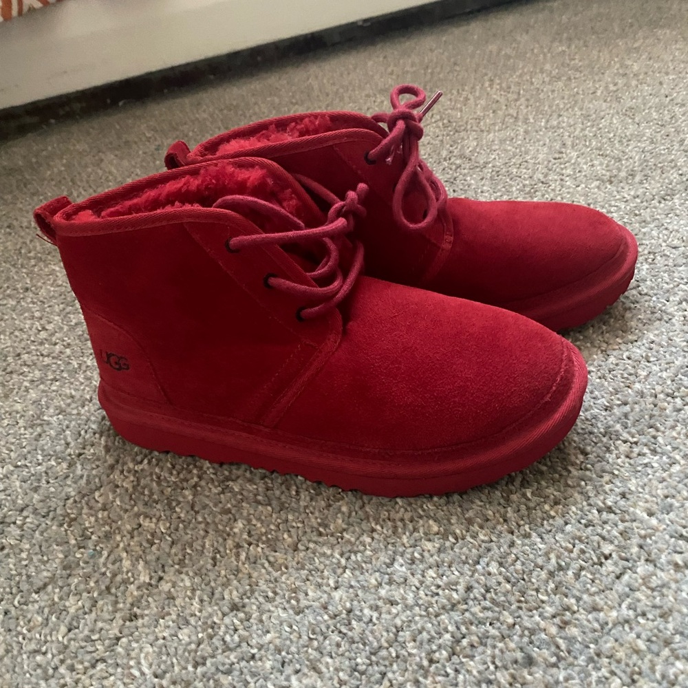 UGG women’s Neumel boot